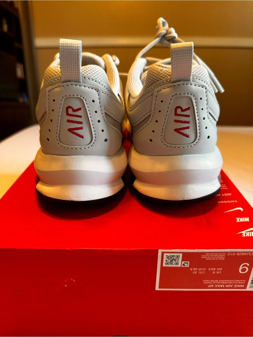 Nike Air Max AP  Men’s White and Silver Sneakers Box Without Lid Platinum Lid.